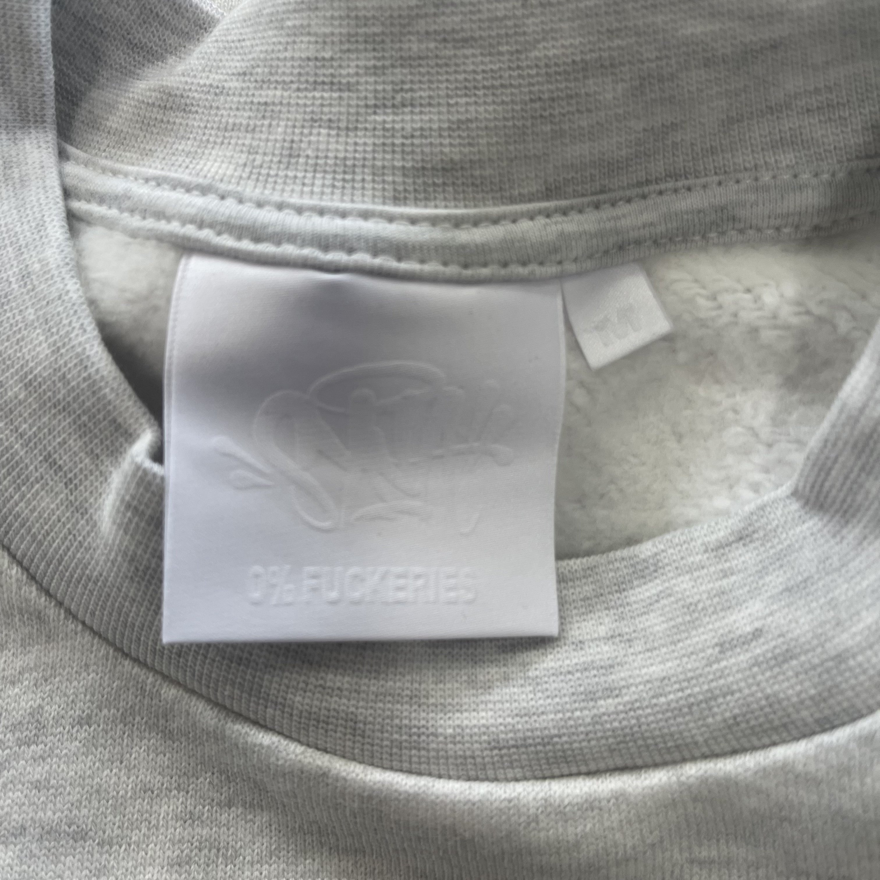 SYNA COLLEGE CREW SWEATER (GREY)