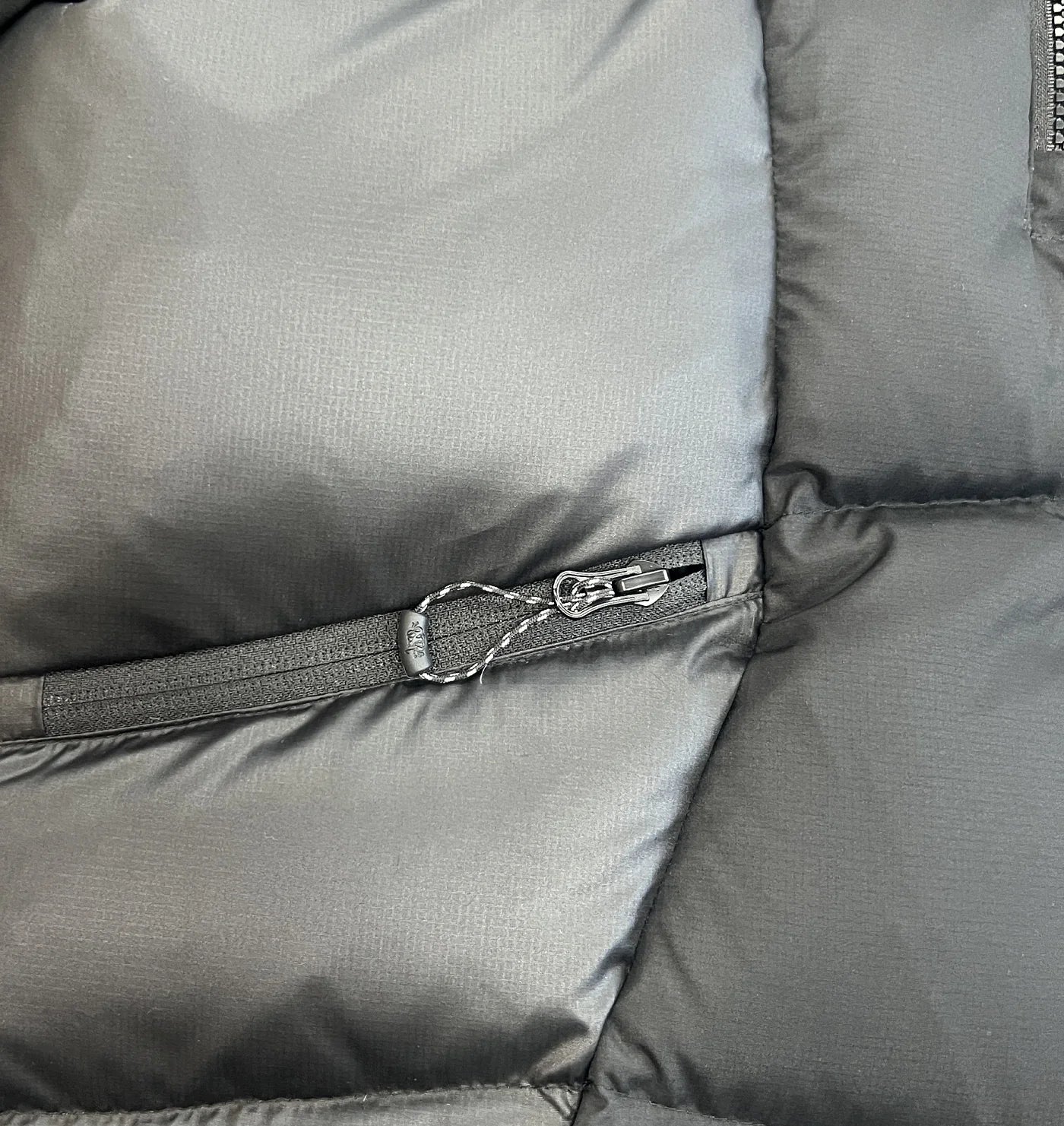 SYNA WAVE PUFFER JACKET (BLACK)