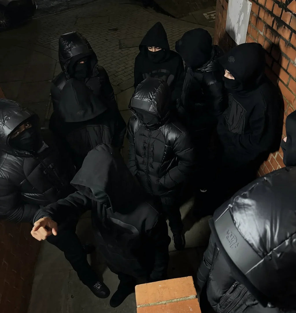 SYNA WAVE PUFFER JACKET (BLACK)