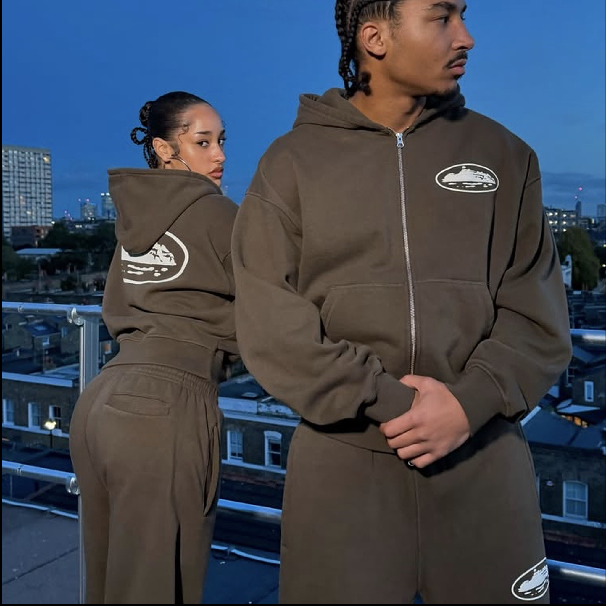 CORTEIZ ISLAND PUFF PRINT ZIP TRACKSUIT (BROWN)