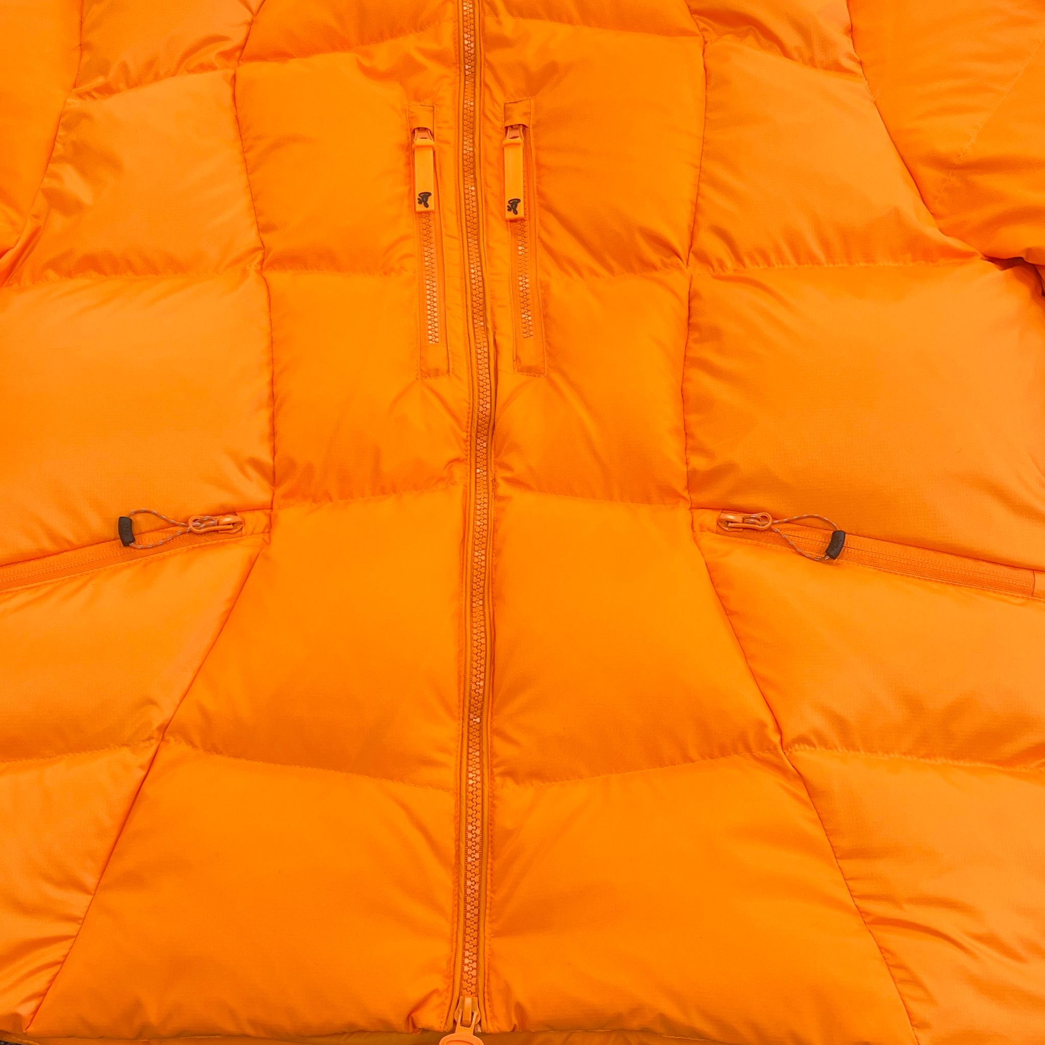 SYNA WORLD WAVE PUFFER JACKET (ORANGE)