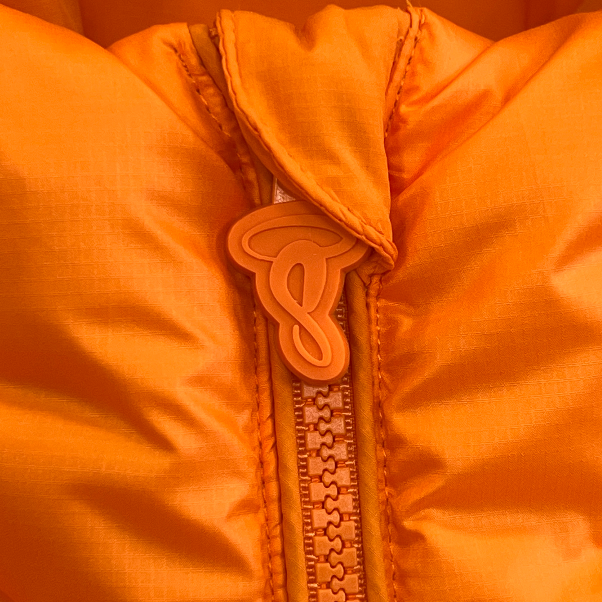 SYNA WORLD WAVE PUFFER JACKET (ORANGE)