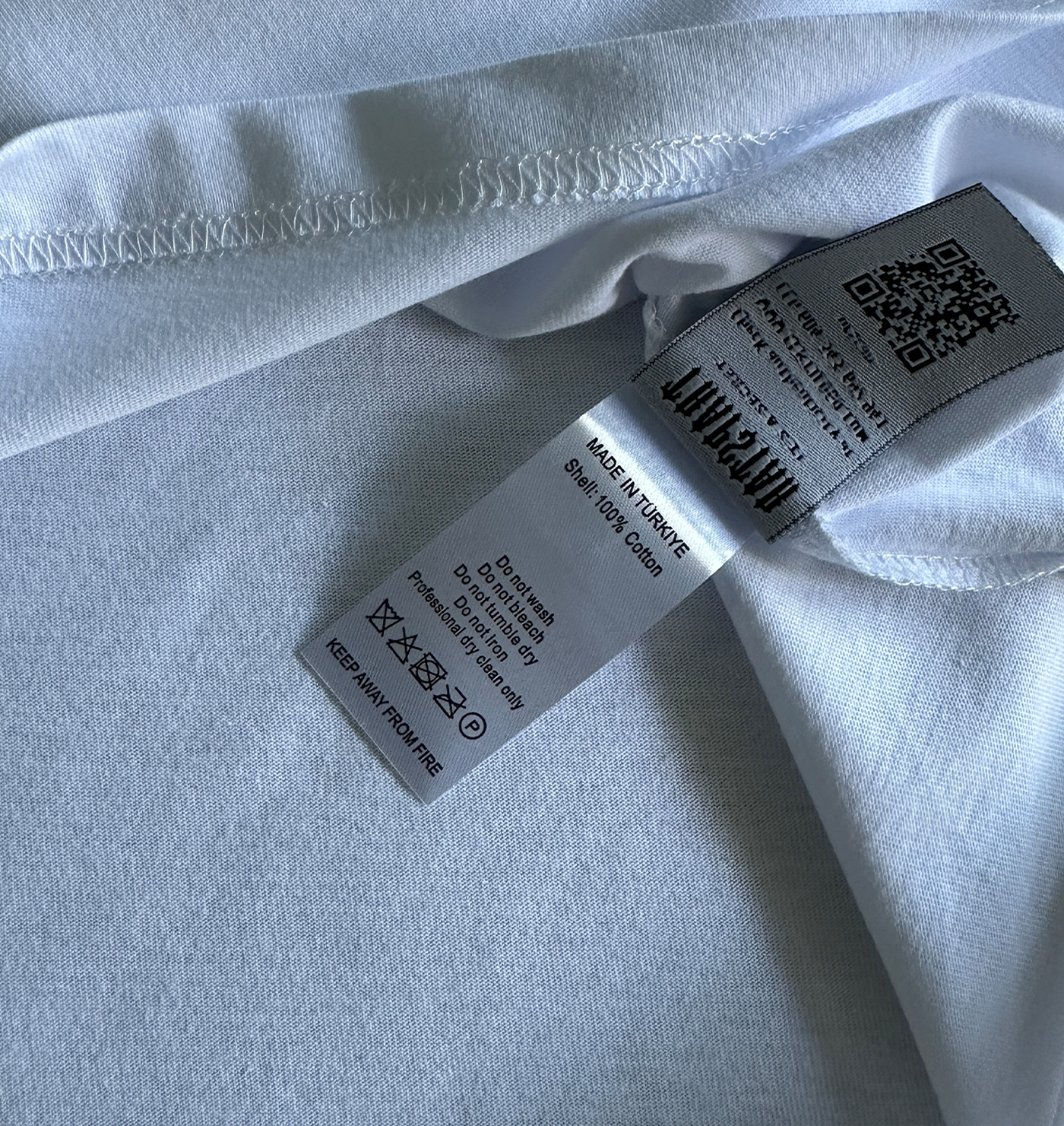 TRAPSTAR TEE & SHORTS SET (WHITE/GREY/RED)