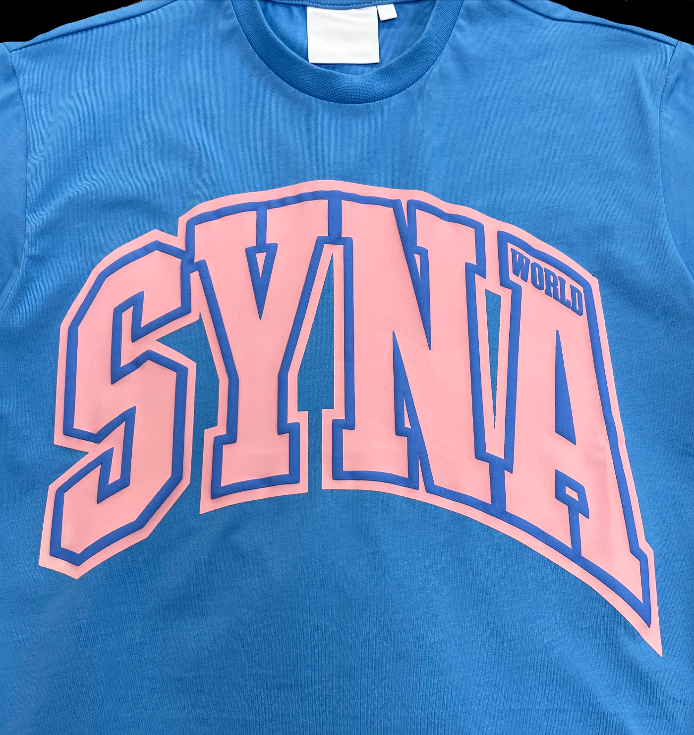 SYNA COLLEGE TEE (BLUE/PINK)