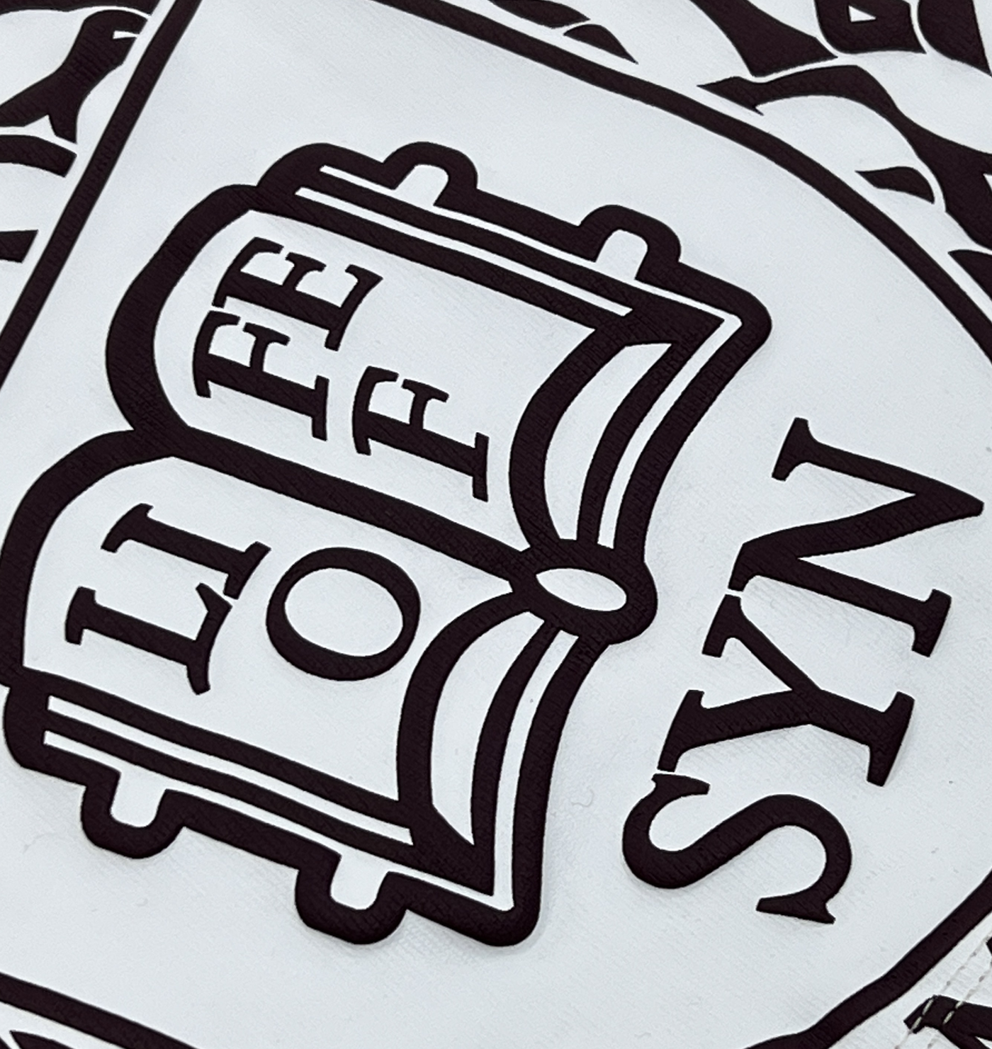 SYNA COLLEGE TEE (WHITE)