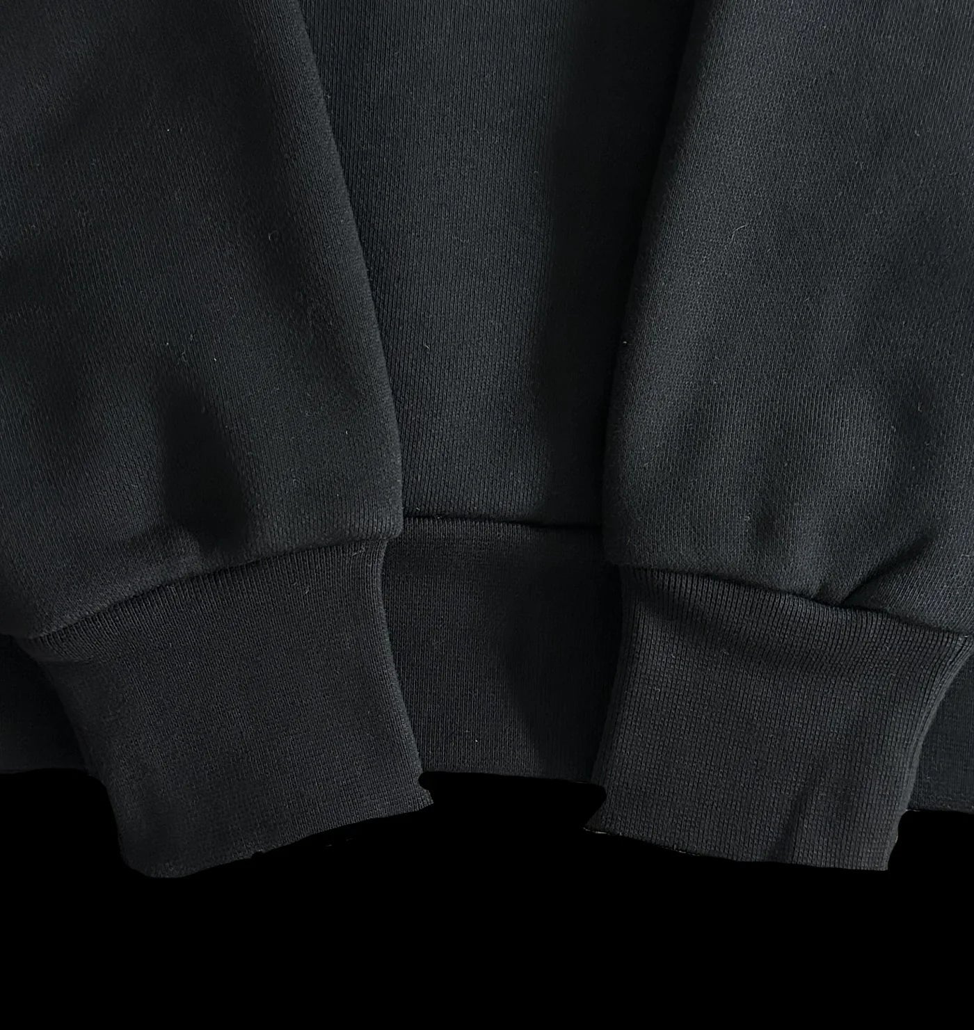 SYNA CREST PACK LOGO TRACKSUIT (BLACK)