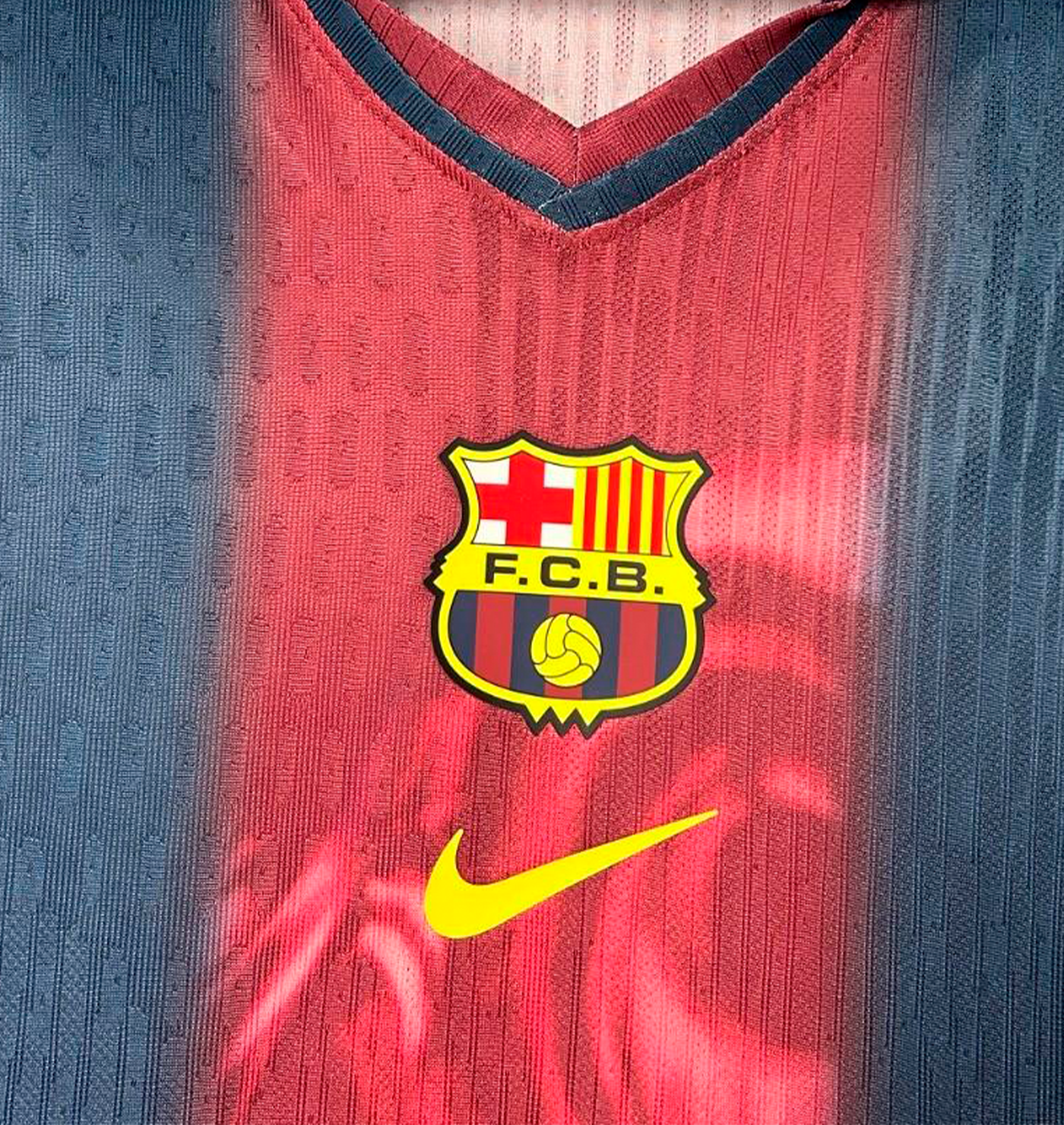 FC BARCELONA RETRO 2000/01 HOME SKELETON JERSEY
